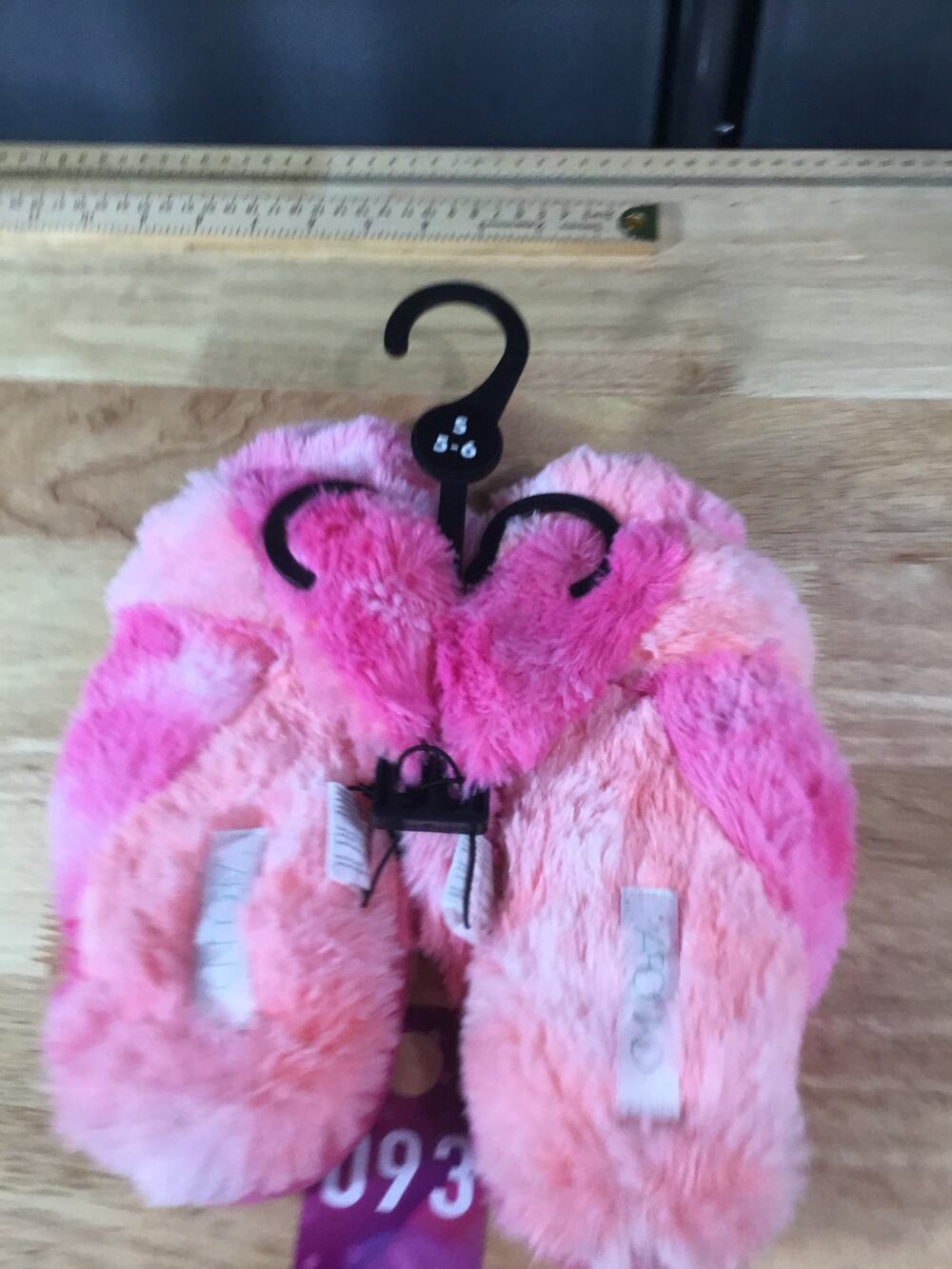 Abound Slippers Women's 5-6 Pink Faux Fur Indoor Home Plush Soft Casual Open Toe
